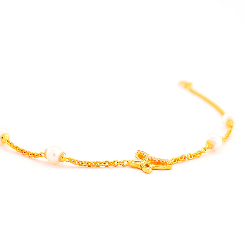 Pearl Wristlet