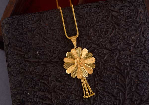 Pendant image 144