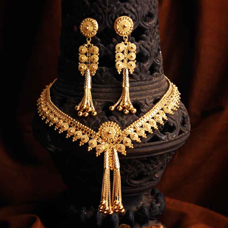 https://shyamsundarco.com/images/online_jewellery/new/necklace/3.jpg?v=0412202379c