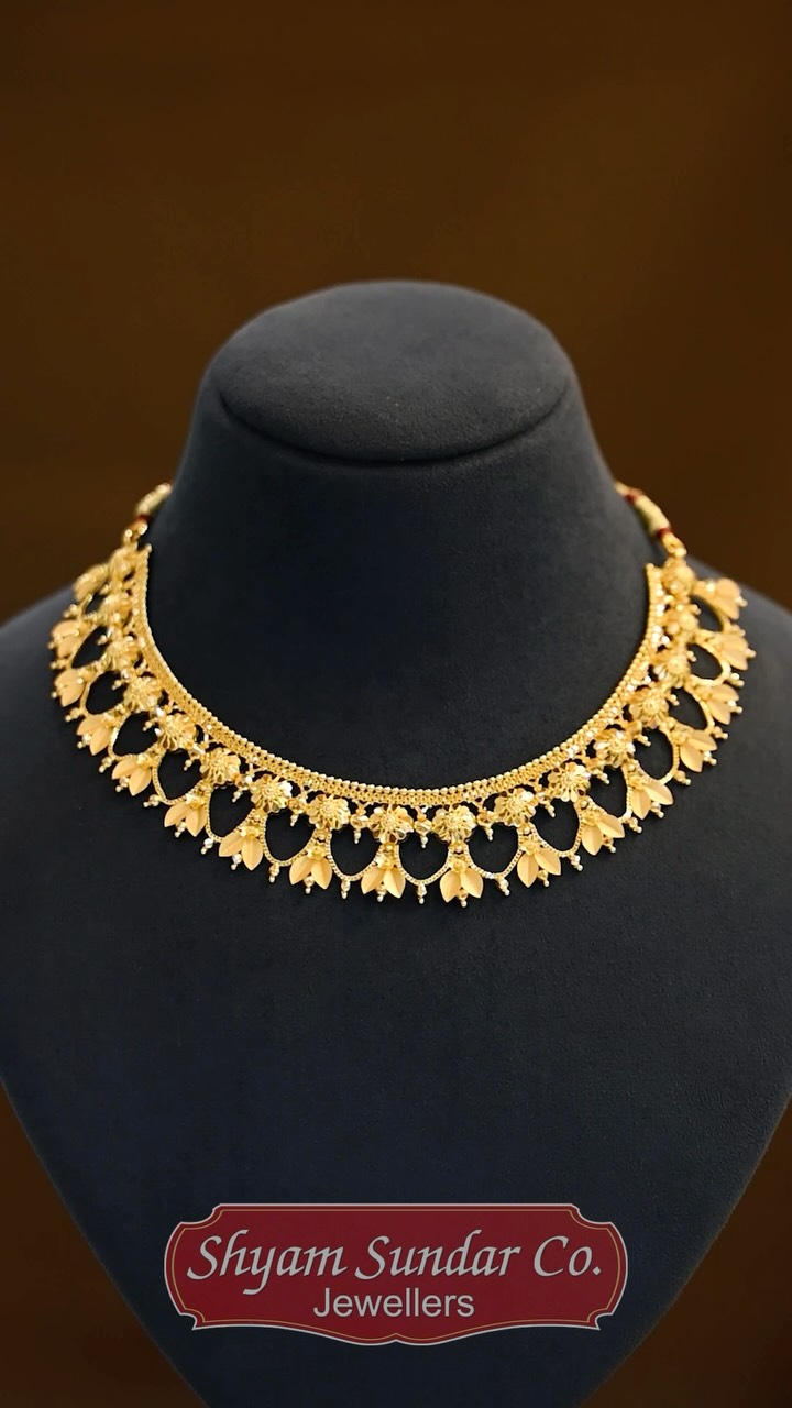 Gold Necklace
Jewellery that speaks for itself!